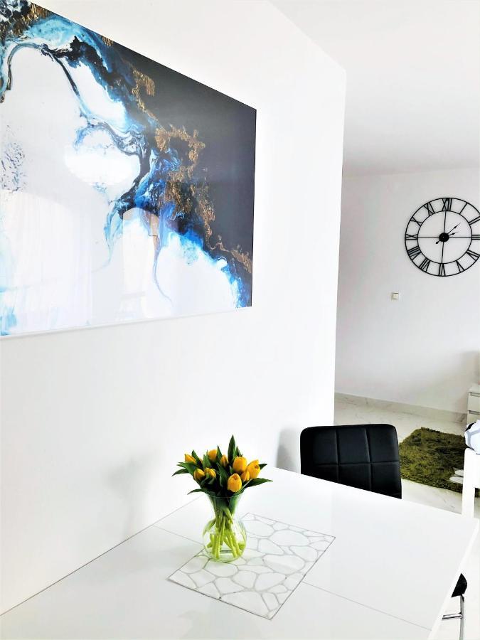 Kaliny Apartamenty Wanny Z Hydromasazem 霍茹夫 外观 照片